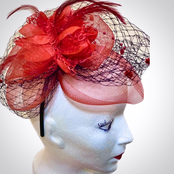 Vintage Red Hat feather Crinoline Black Veiling Bow - Picture 2 of 7